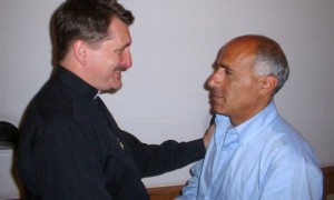 Dave Smith and Vanunu, April 2004