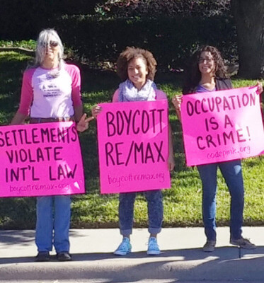 Photo from the BoycottRemax.org website of protests