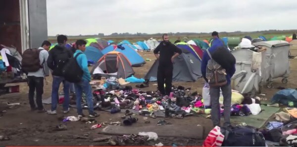 Syrian refugees make their way through Hungary in Sept. 2015 to Europe. Documentary by Seth J. Frantzman