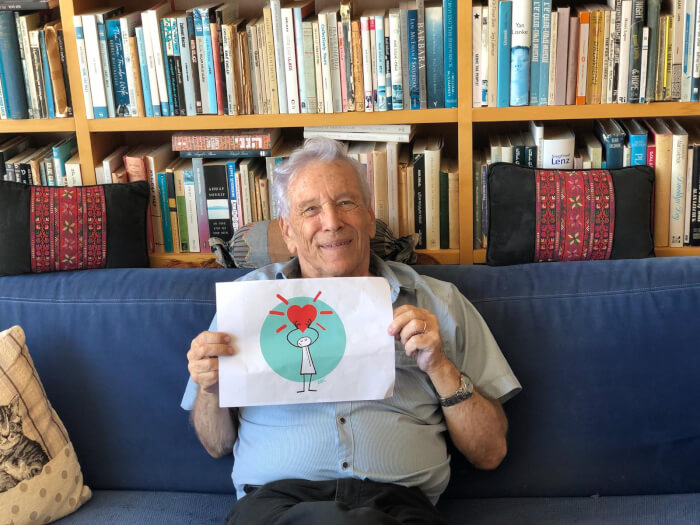 Israeli writer Amos Oz endorsing a documentary detailing how Israeli and Palestinian doctors are working together to provide healthcare for Palestinian children. Photo courtesy of Americans for Peace Now